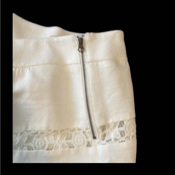 Loft creamy white fully lined skirt with embroidered lace details. NWT - Picture 4 of 8